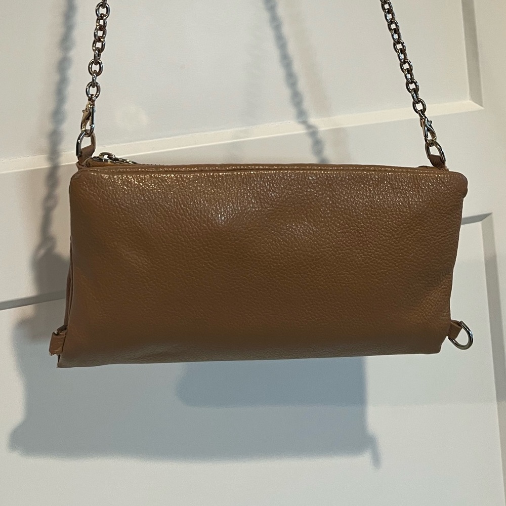 Tory Burch leather crossbody foldover bag in camel - Picture 4 of 16